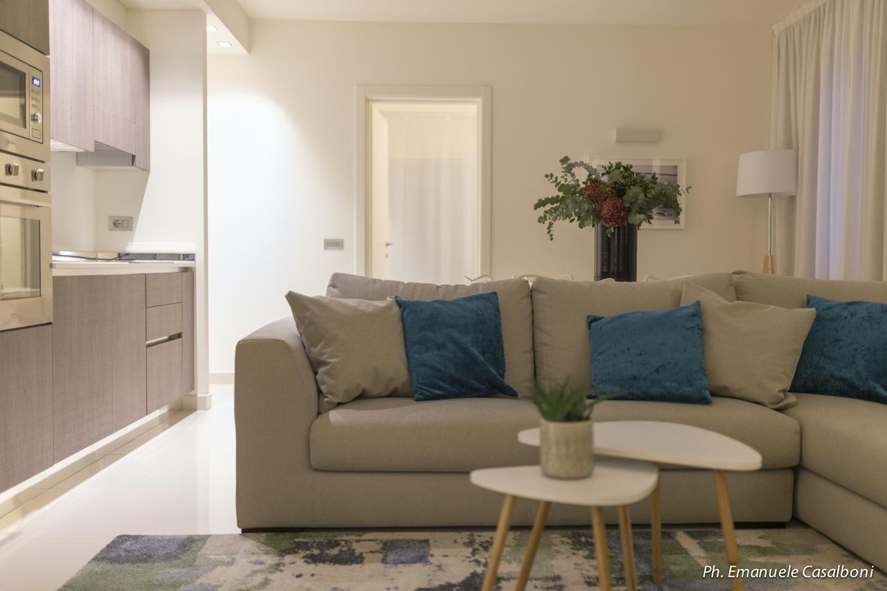 Metropol Ceccarini Suite - Luxury Apartments リッチョーネ エクステリア 写真