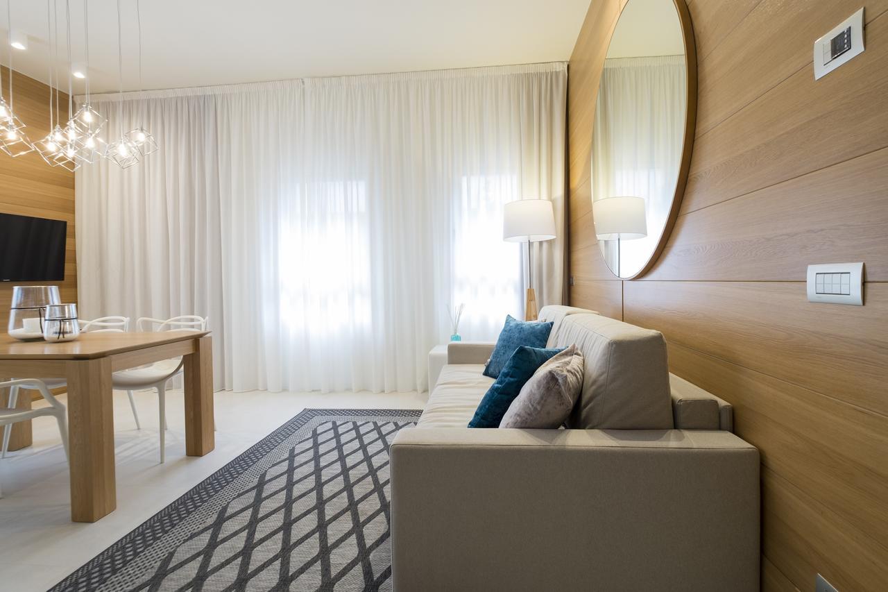 Metropol Ceccarini Suite - Luxury Apartments リッチョーネ エクステリア 写真