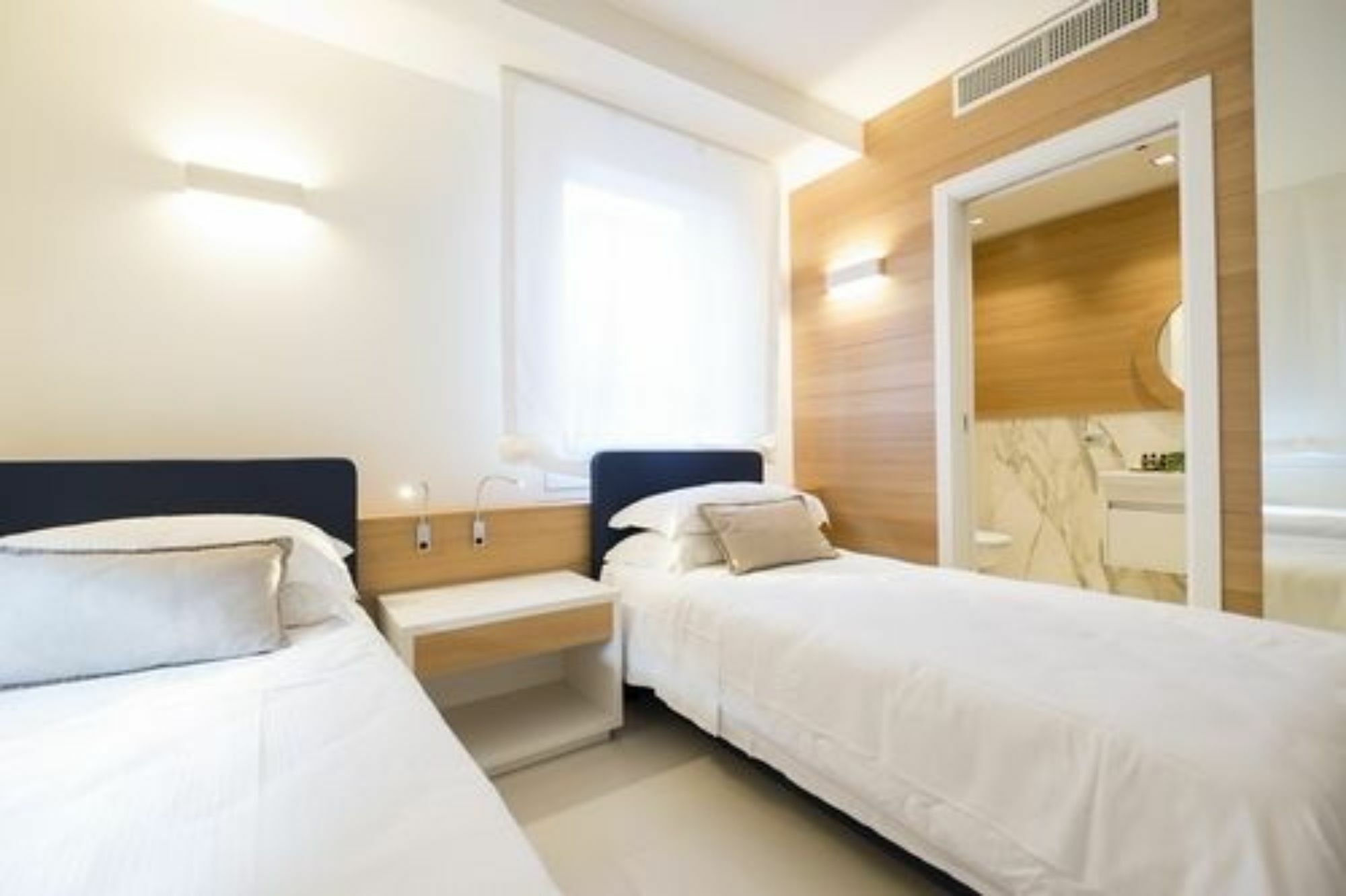 Metropol Ceccarini Suite - Luxury Apartments リッチョーネ エクステリア 写真