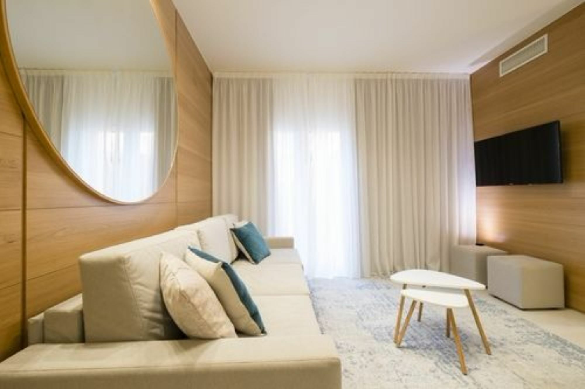Metropol Ceccarini Suite - Luxury Apartments リッチョーネ エクステリア 写真